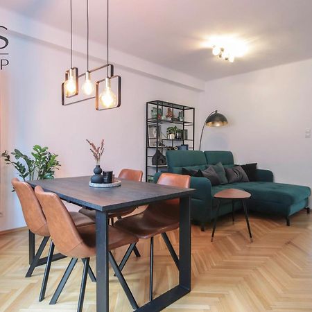 Beautiful Apartment In The City Center Красков Екстериор снимка